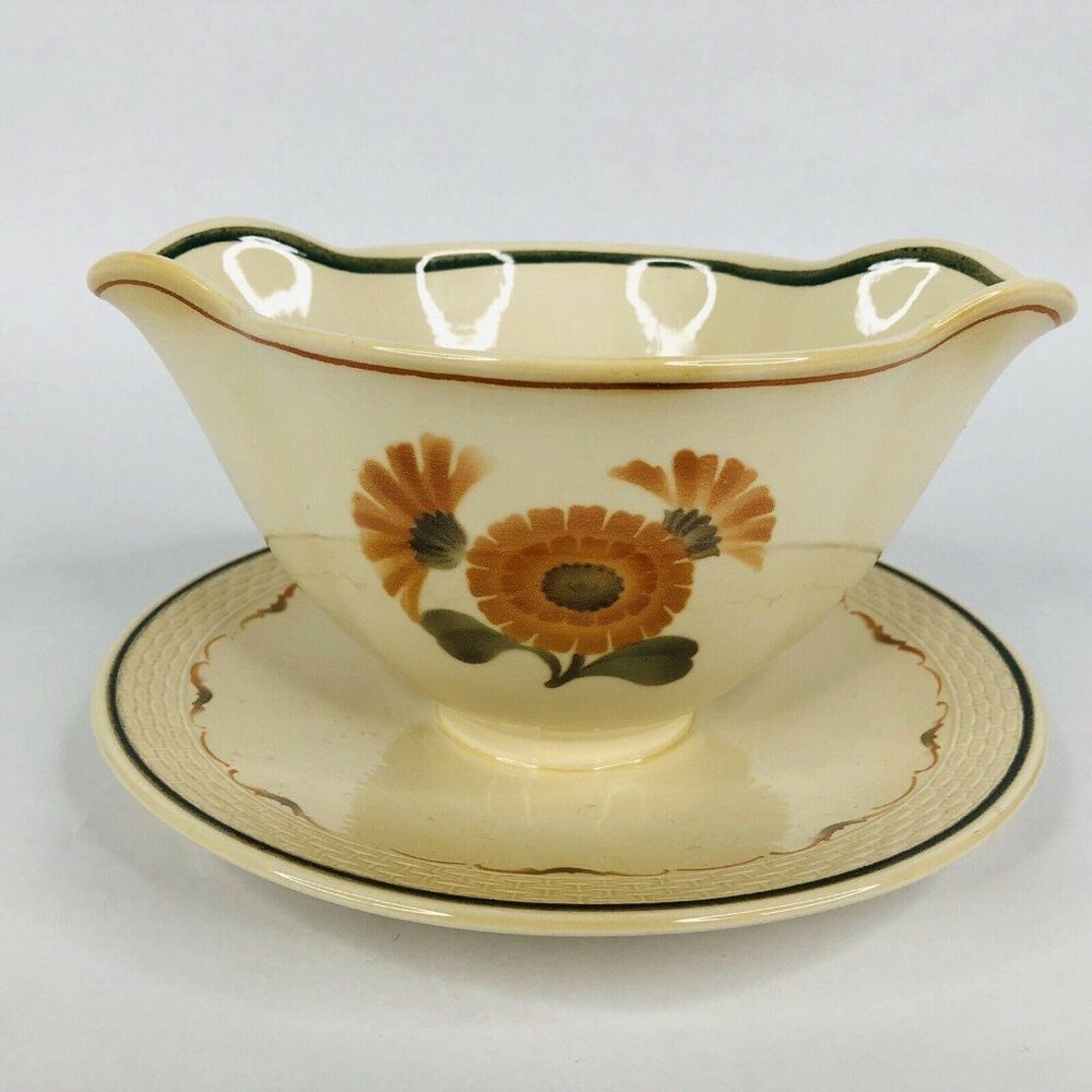 Royal Copenhagen Zinnia Gravy Boat Fajance Attached Underplate Sauce Dish Denmar